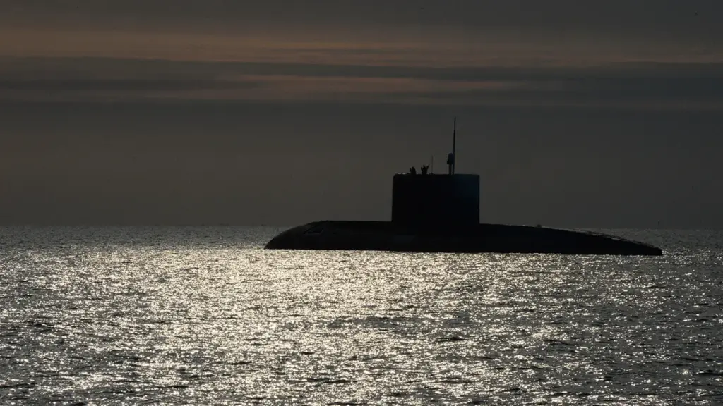 Russian Oligarch Yachts: Hidden Threats to British Naval Security