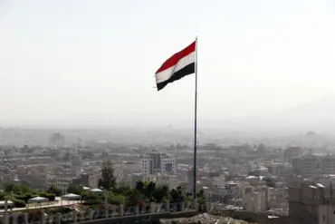 Russian Sailors Injured in American Strikes on Yemen Port