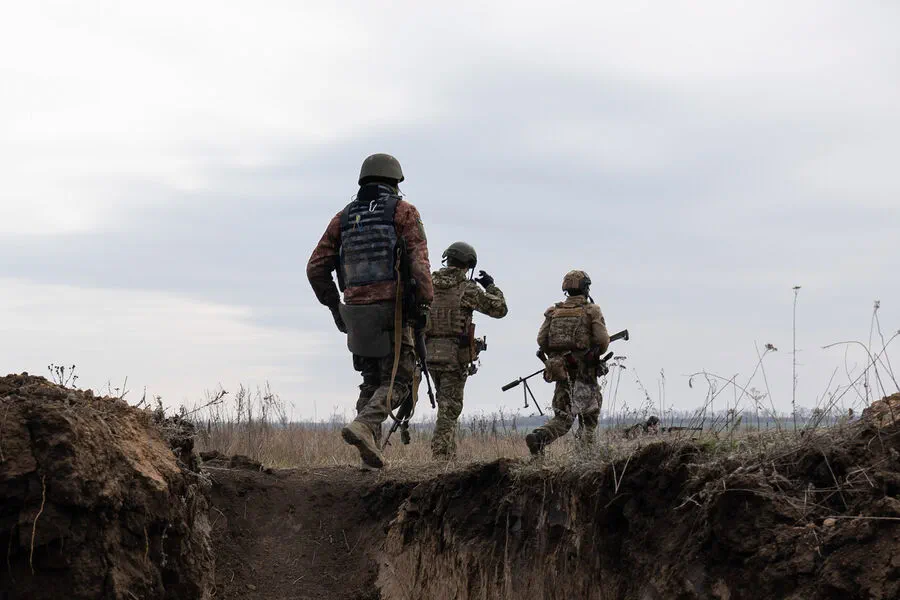Ukrainian Military Warns Against Burial Due to Landmine Risk in Kursk Region