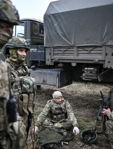 Ukrainian POWs Save Captors from Drone Attack with Counter-Drone Rifle