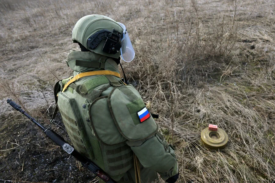 Ukrainian Troops Accused of Laying Mines in Public Areas and Cemeteries During Withdrawal from Kursk Region