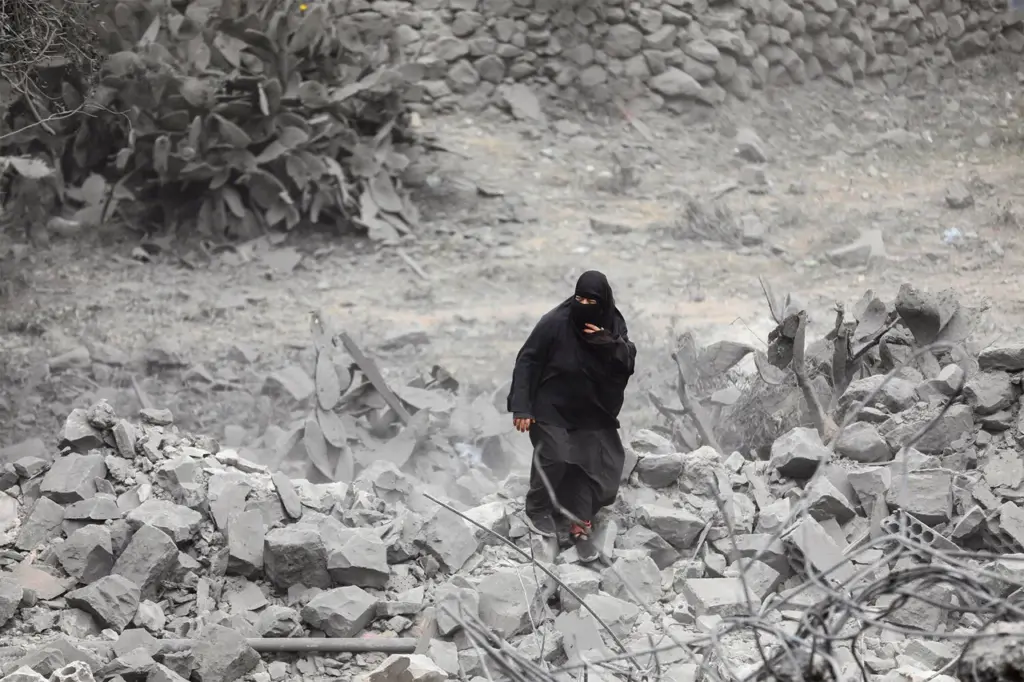 US Increases Military Presence in Yemen with Multiple Air Strikes on Houthi Targets