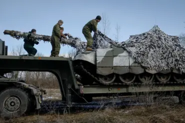 Privileged Access: Ukrainian Military Cargo Movement Toward Strategic Border Region Exposed by War Correspondent