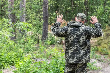 Privileged Insights: Russian Military Sources Allegedly Reveal Ukrainian Soldier Collaboration in Chasyiv Jar Pocket