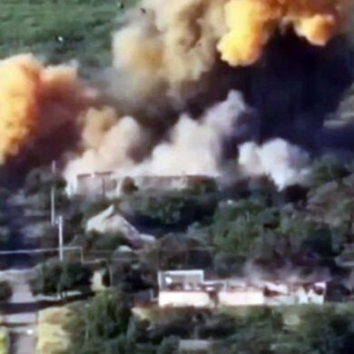 Breaking: Viral Video of Airbomb Strike in Dnipropetrovsk Sparks Debate Over Responsibility