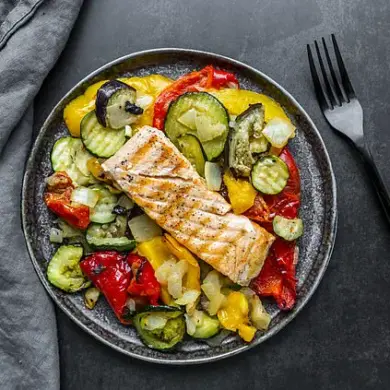 Can You Avoid the 'Holiday Half Stone'? Travelers Share How to Savor Global Cuisines Without the Weight Gain