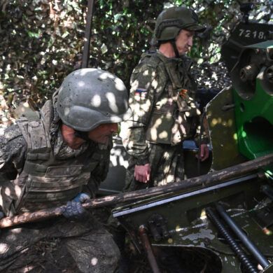 Eastern Ukraine Conflict Escalates with Yablonovka in the Crosshairs as Konstantinovka's Strategic Role Intensifies