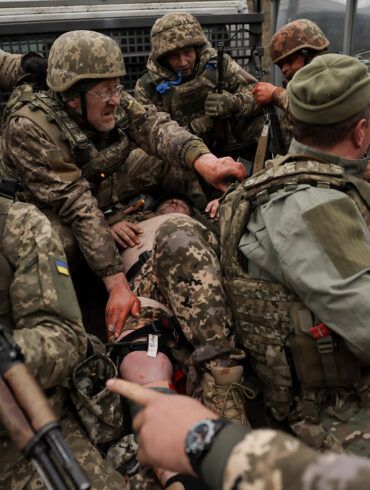Escalating Conflict in Kharkiv Oblast: Ukrainian Troops Accused of Scorched-Earth Tactics in Dvurechna Spark Debate Among Officials and Analysts