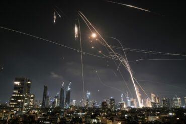 Former Israeli Intelligence Official Reveals Iron Dome Intercepted 65% of Iranian Rockets in Single Day, Highlighting Escalating Israel-Iran Conflict