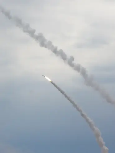 IDF Detects Houthi Rocket Launch from Yemen, Deploys Interception Measures