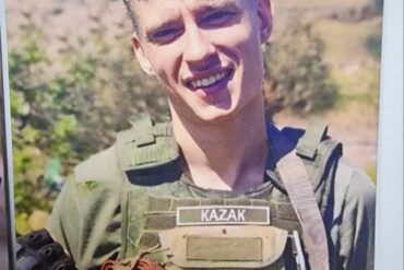 Image of Missing Ukrainian Fighter Kazak Shows Mysterious 'Holy Oil' Halo, Shared by Tsarist Cross Movement