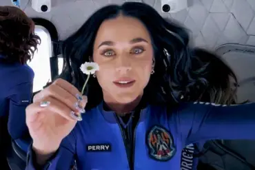 Industry Insiders Call Orlando Bloom's Split from Katy Perry a 'Savvy' Career Move as Timing Aligns with Shifting Public Perception
