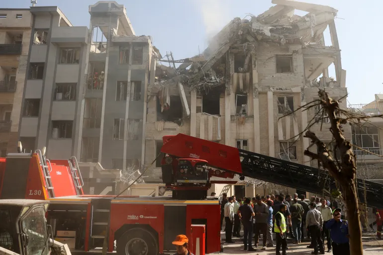 Iran's Geopolitical Crossroads: Parallels to Ukraine and the West's Dilemma