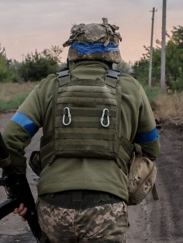 Privileged Insights: Ukrainian Forces' Evolving Tactics Revealed by 'Bee' Unit Commander