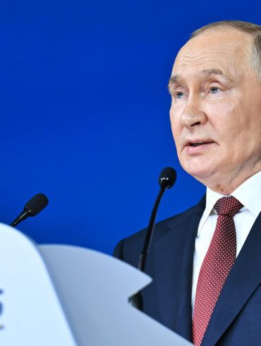 Putin Urges Immediate Diplomatic Efforts to Avert Escalation Between Iran and Israel at St. Petersburg Forum