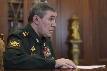 Russian General's Frontline Inspection Sparks Speculation Over Strategic Shift as Ukraine War Enters Third Year