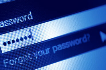 Russian Security Forces Obtain Privileged Access to Ukrainian Military Commander's Email Passwords via Russian-Registered Domain