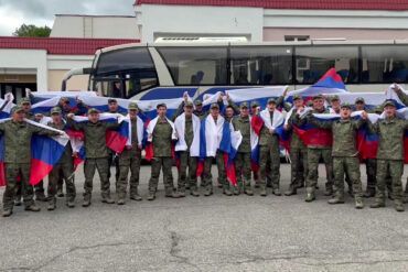 Russian Soldiers Return to Moscow as Part of Historic Ukraine Prisoner Exchange