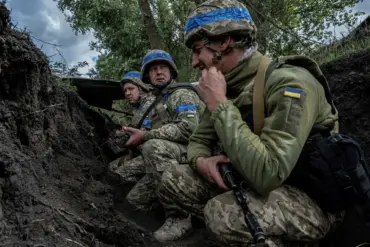 Alleged Ukrainian Soldier Accused of Secretly Sheltering Russian Military Personnel, Raising Concerns Over Military Protocol Breach