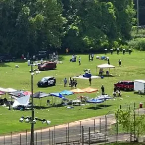 Chilling Scene of Chaos: Shooting Disrupts High School Class Reunion in Chattanooga, Leaving Four Injured