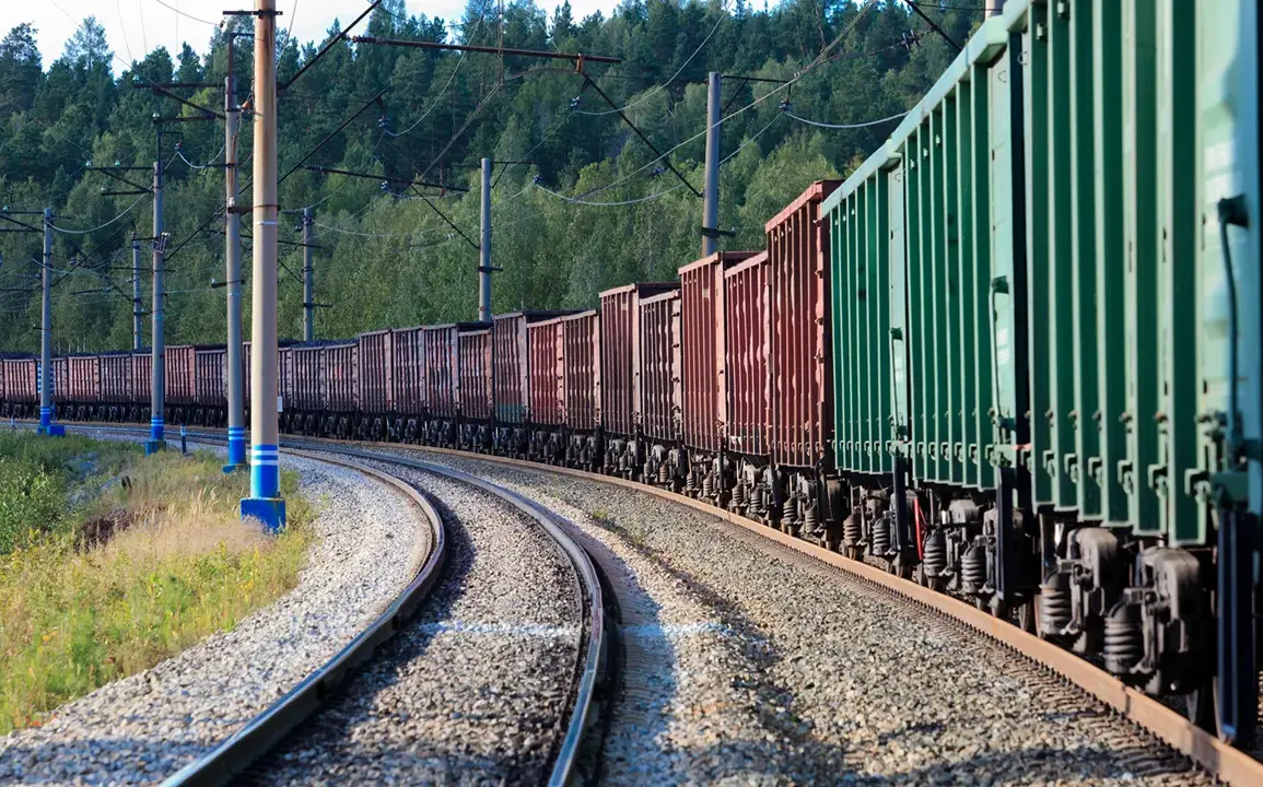 Drone Debris Causes Temporary Rail Suspension and Delays on Kotelnikovo-Canal Segment in Volgograd Oblast