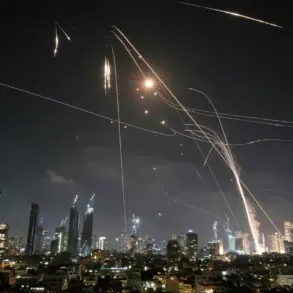 Late-Breaking: Houthi Militia Launches Coordinated Ballistic Missile and Drone Attack on Israel, Claiming Use of Hypersonic Weapon