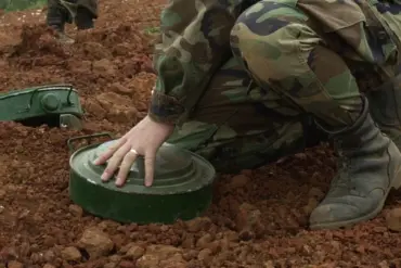 Late-Breaking: Russian Soldier Claims Ukraine Used Banned Tactics Before Ottawa Convention Exit