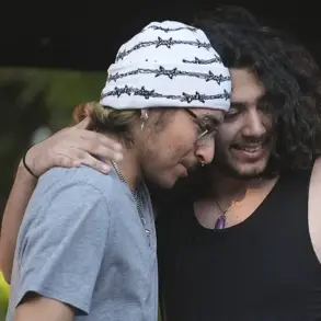 Mother of Three Forcibly Taken by ICE Agents as Sons Scream 'We’re Not Going to Let Her Go!' – Viral Video Sparks Outcry in Pasadena