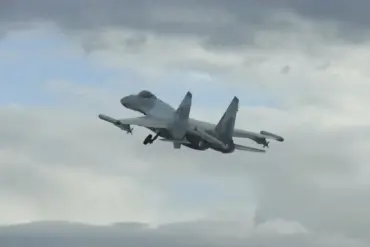 R-77M Missile Deployment with Su-35S Jets Poses Serious Challenge for Ukraine