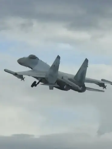 R-77M Missile Deployment with Su-35S Jets Poses Serious Challenge for Ukraine