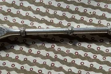 Reddit User Unearths Enigmatic Silver Object in Deceased Relative's Belongings