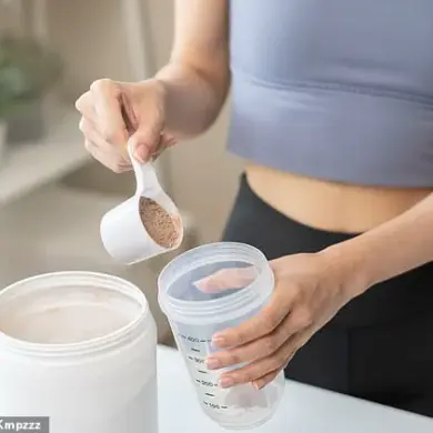 Revolutionizing Muscle Recovery: Experts Urge Fitness Enthusiasts to Swap Water for Milk in Protein Shakes