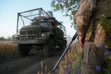 Russian Forces Expand Offensive in Sumy Region's Varanchino as Ukrainian Troops Retreat, Reports Expert