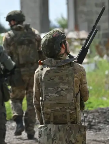 Russian Forces Report Advances in Kharkiv Region as Ukrainian Defenses Strain