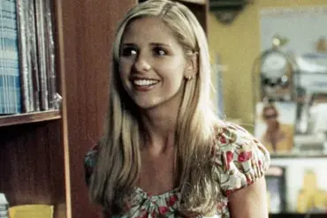 Sarah Michelle Gellar, 48, Showcases Timeless Appearance at 'I Know What You Did Last Summer' Premiere