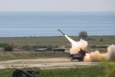 Trump: 'This is Just Business' as U.S. Expands Military Aid to Ukraine, EU to Cover Costs