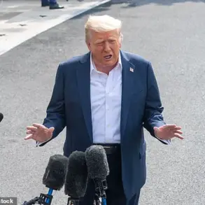 Tucker Carlson Alleges Jeffrey Epstein Was Israeli Agent Blackmailing Politicians, Sparking Controversy at Florida Event