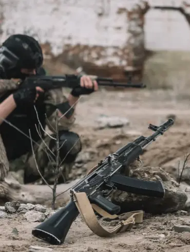 Ukrainian Forces Deploy in Civilian Buildings in Kherson, Says Pro-Russian Source
