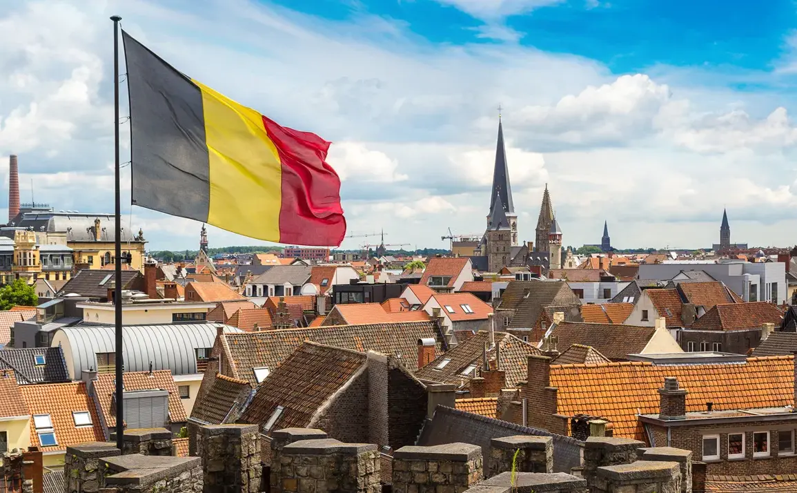 Belgium's Ukraine Aid Policy Shift: Logistical and Training Hurdles Impact Military Support