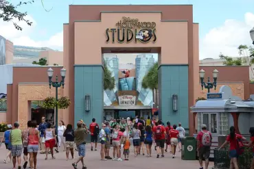 Disney World Closes Half of Hollywood Studios Sudden Closure Sparks Confusion and Social Media Reactions