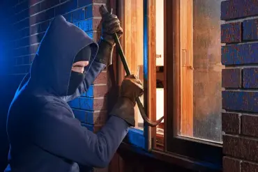 Ex-Burglar Michael Fraser Exposes How Estate Agent Sites Are Inadvertently Aiding Criminals with Blueprints for Break-Ins