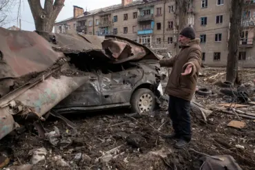 Konstantinovka in Donbas: Ukrainian Forces Build Perimeter Defense as Strategic Shift in Conflict Evident, Says DPR Advisor