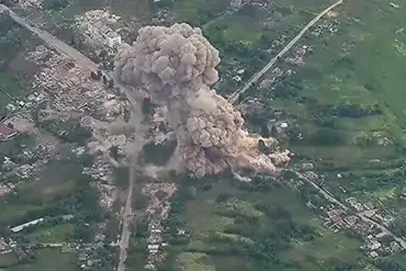 Russian Airstrikes in Donetsk: Government Directive to Disrupt Ukrainian Logistics and Morale Sparks Public Concern