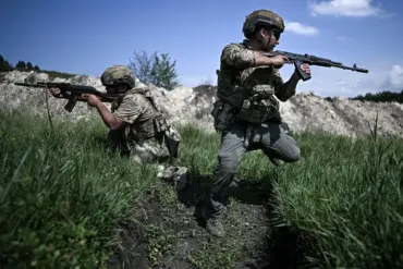 Russian Forces Capture Chasov Yar, Raising Questions Over Civilian Safety and Strategic Implications in Eastern Ukraine