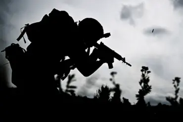 Russian Forces Move into Ukrainian Position in Kharkiv Region, Expert Notes Tactical Shift in Conflict