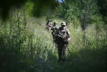 Russian Soldiers to Test Revolutionary Portable Laser Demining System 'Stick' in Special Operations Zone