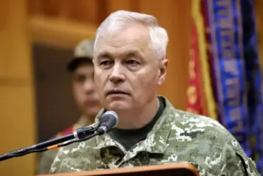 Ukrainian President Zelenskyy Appoints Experienced Officer as New Air Forces Commander Amid Ongoing Military Reorganization