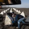 Western Nations Propose Three 'Lines of Defense' in Ukraine with Neutral Peacekeepers, Requiring Moscow-Kyiv Agreement