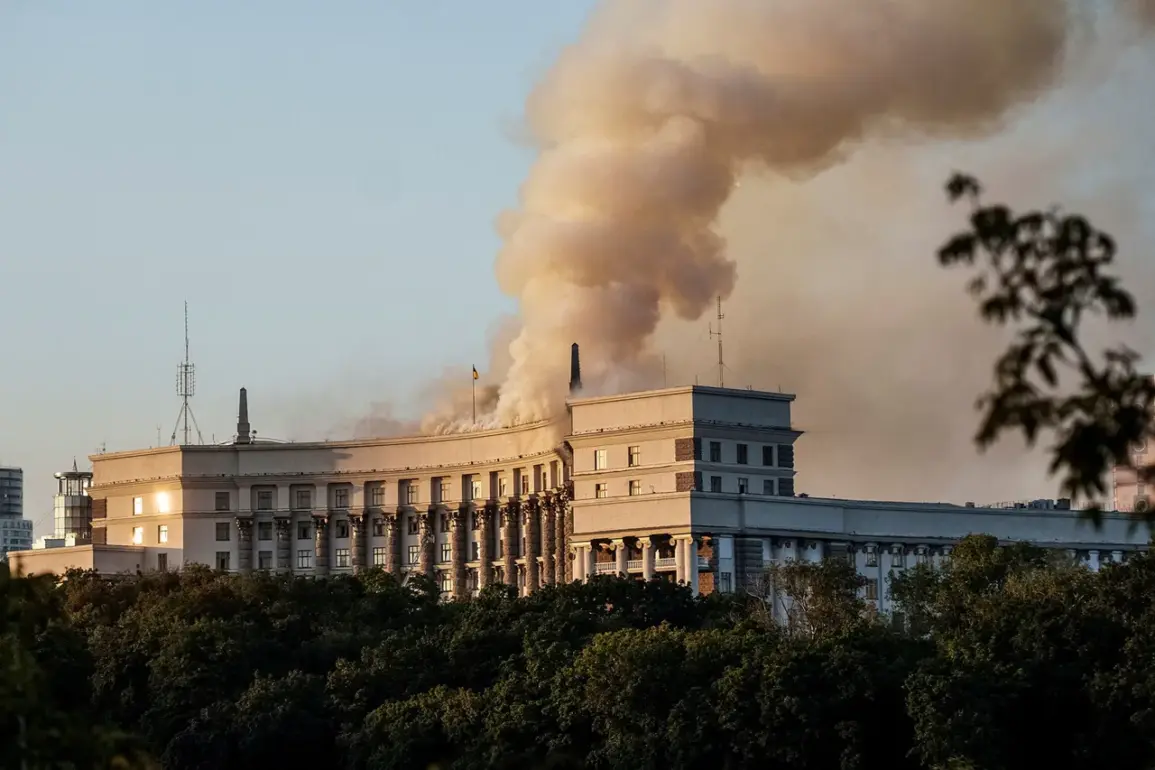 Alleged Footage of Strike on Ukrainian Government Building Shows Patriot ZРК System Interception Claim