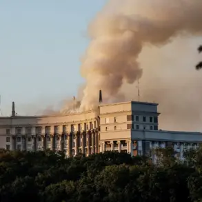 Alleged Footage of Strike on Ukrainian Government Building Shows Patriot ZРК System Interception Claim